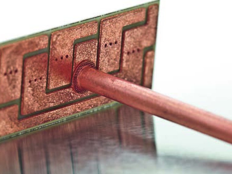 陶瓷 PCB 铜针连接